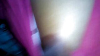 मोहक गोरे मुलगी मॅकेन्झी माईल्स उन्मत्तपणे डिकवर चालते